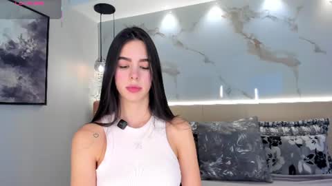 Sol Avelar online show from June 2026 11:07:02 PM