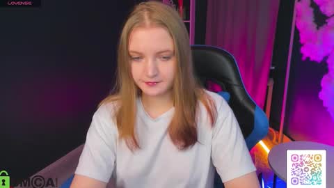 Nora online show from October 2025 03:06:02 AM