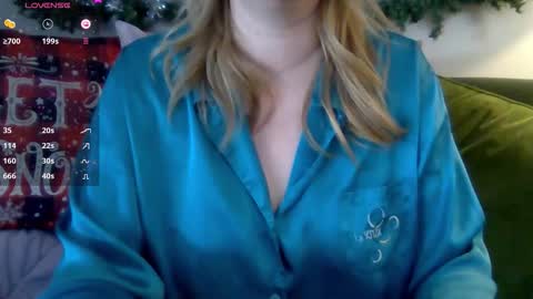 solesticia online show from December 2025 02:23:01 PM