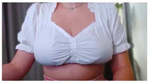 Snapshot of solisgaby chatting on September 2025 03:44:01 PM Gaby Solis online show from September 2025 03:44:01 PM