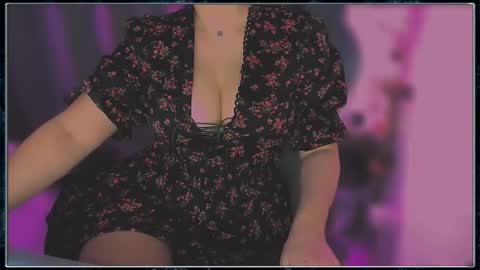 Gaby Solis online show from December 2025 01:49:01 PM