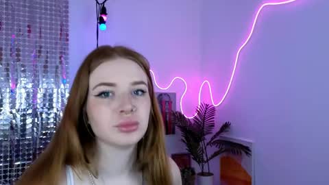 sollarkristy online show from April 2026 06:44:02 AM