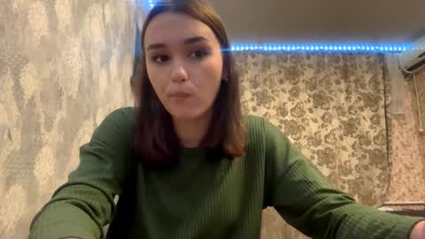 Snapshot of somerfrieler chatting on October 2025 02:09:01 PM Hello My name is Jane im new model here and little but shy but curious. online show from October 2025 02:09:01 PM