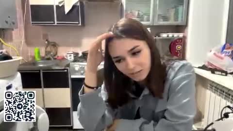 Snapshot of somerfrieler chatting on November 2025 02:30:01 PM Hello My name is Jane im new model here and little but shy but curious. online show from November 2025 02:30:01 PM