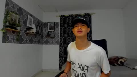 son_hades online show from January 2026 08:01:02 PM