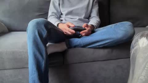 Sondages online show from March 2026 08:09:01 AM