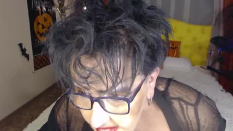 sondrariddle online show from October 2025 10:41:01 PM