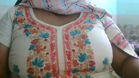 Snapshot of soni88888 chatting on December 2025 02:24:02 PM soni88888 online show from December 2025 02:24:02 PM