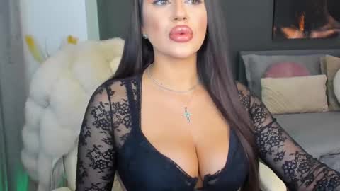 Sonia  Rey online show from February 2025 04:20:01 AM