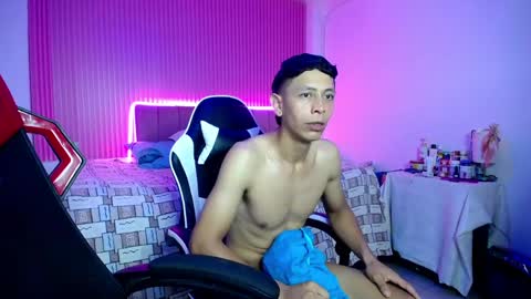 sonic_jess07 online show from May 2026 01:59:01 PM