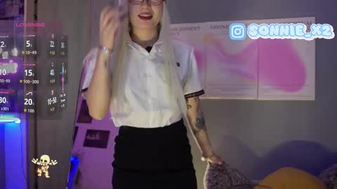 Snapshot of sonnie_mami chatting on January 2026 01:37:02 PM Sonnie online show from January 2026 01:37:02 PM