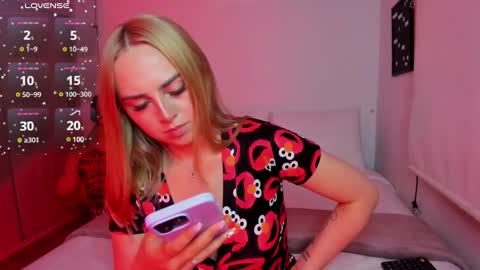 Snapshot of sophi_moreno chatting on December 2024 01:15:02 AM Sofi online show from December 2024 01:15:02 AM