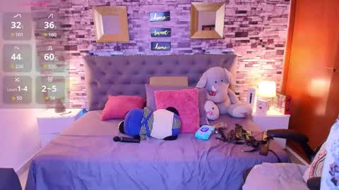 Sofia online show from November 2025 06:49:01 AM