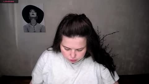 sophia__olsen online show from September 2025 05:18:02 AM