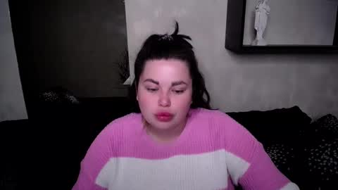 sophia__olsen online show from October 2025 05:38:02 AM