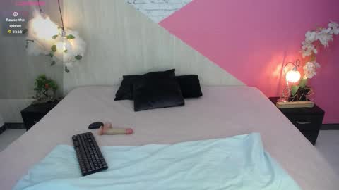 Snapshot of sophia_brunette21 chatting on November 2025 11:21:02 AM sophia_brunette21 online show from November 2025 11:21:02 AM