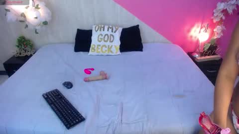 Snapshot of sophia_brunette21 chatting on November 2025 01:03:01 PM sophia_brunette21 online show from November 2025 01:03:01 PM