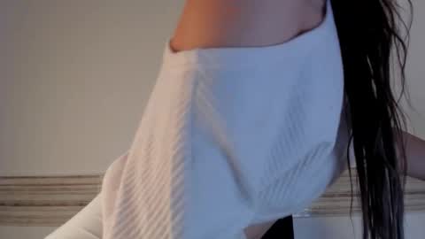 Sophia online show from October 2025 09:30:01 PM