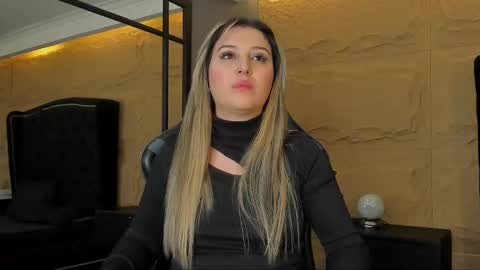 Sophia online show from October 2025 04:16:01 PM