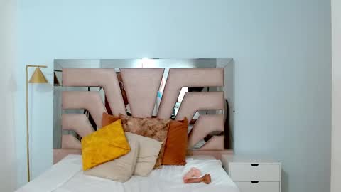 Snapshot of sophia_hadid chatting on January 2025 09:25:01 PM Sophia online show from January 2025 09:25:01 PM