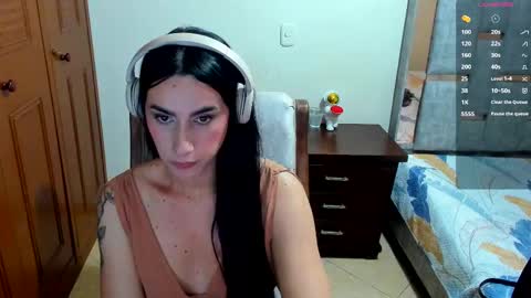 sophia CM online show from October 2025 04:10:02 AM