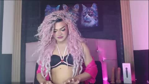 sophia_hott01 online show from September 2025 12:54:01 PM