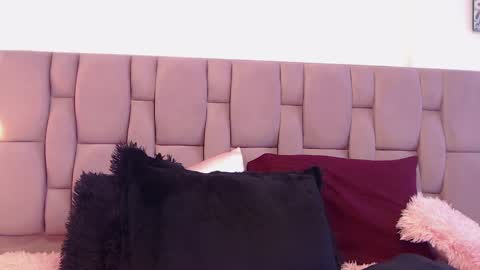 Sophia Carson online show from December 2024 05:01:01 PM