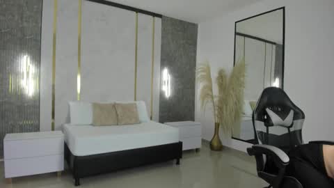 Snapshot of sophia_martinezz chatting on September 2025 12:16:01 PM S O P H I A online show from September 2025 12:16:01 PM