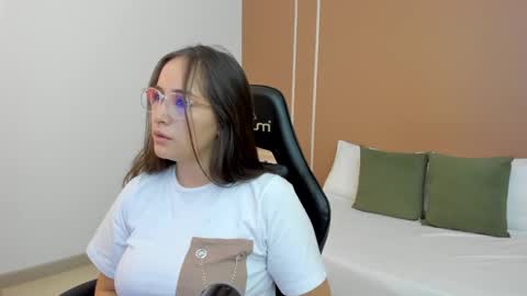 Snapshot of sophia_martinezz chatting on September 2025 06:45:01 PM S O P H I A online show from September 2025 06:45:01 PM