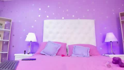 Sophia  online show from January 2026 07:27:01 PM