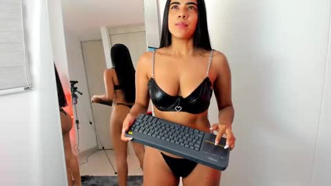 sophia_owens_2 online show from March 2025 05:40:01 AM