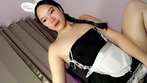 sophia_walker18 online show from April 2026 09:45:01 AM