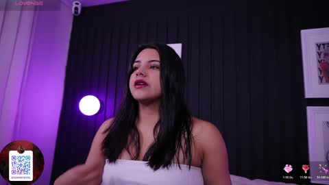 Snapshot of sophia_wilsonn_ chatting on April 2026 10:40:02 AM Sofi online show from April 2026 10:40:02 AM
