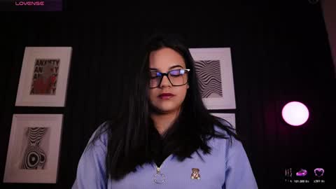 Snapshot of sophia_wilsonn_ chatting on April 2026 10:02:01 AM Sofi online show from April 2026 10:02:01 AM