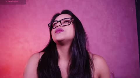 Snapshot of sophia_wilsonn_ chatting on April 2026 11:05:02 AM Sofi online show from April 2026 11:05:02 AM