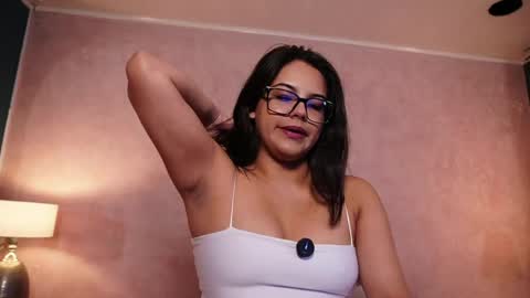 Snapshot of sophia_wilsonn_ chatting on May 2026 11:06:01 AM Sofi online show from May 2026 11:06:01 AM