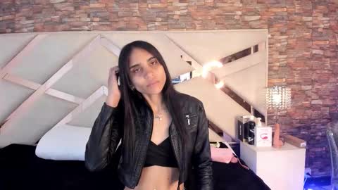 Sophia Paris online show from September 2025 04:56:01 AM