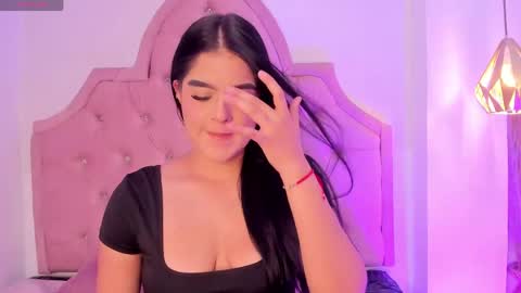 Snapshot of sophiaa_taylor_ chatting on May 2026 12:01:01 PM online show from May 2026 12:01:01 PM