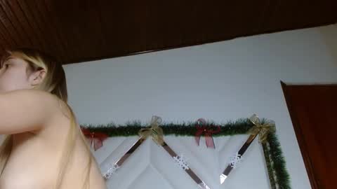 Snapshot of sophiaalee chatting on January 2026 05:37:01 PM SophiaLee online show from January 2026 05:37:01 PM