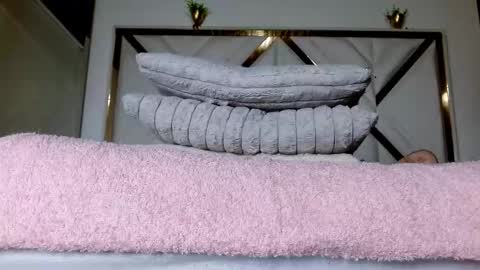 Snapshot of sophiaalee chatting on February 2026 01:02:02 AM SophiaLee online show from February 2026 01:02:02 AM