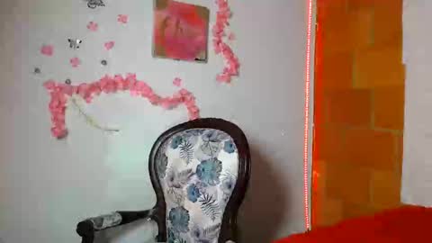 sophia online show from October 2025 11:16:02 PM