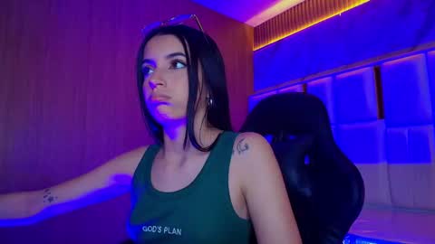 sophiadoll_tf online show from October 2025 08:28:01 PM