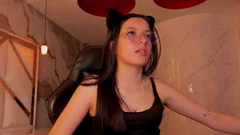 sophiadoll_tf online show from February 2026 08:47:01 PM