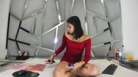 Sophia online show from December 2025 04:45:02 PM