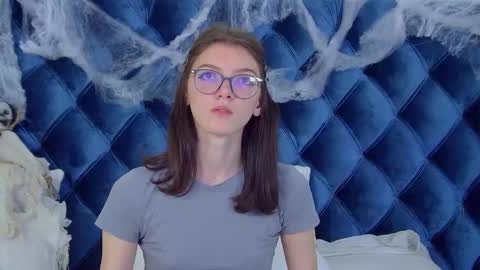 SophiaProve online show from October 2025 04:27:01 AM