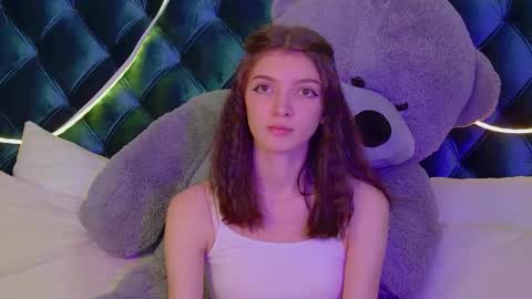 SophiaProve online show from November 2025 04:24:01 PM