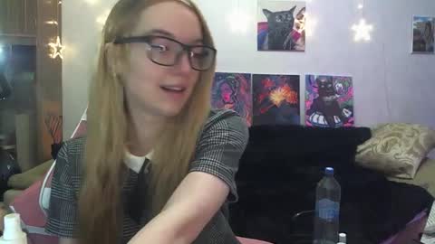 Snapshot of sophiasonata chatting on November 2025 06:41:02 PM SophiaSonata online show from November 2025 06:41:02 PM