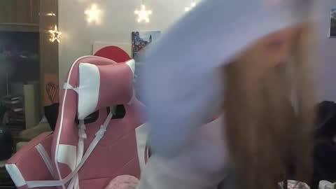 Snapshot of sophiasonata chatting on November 2025 09:28:01 PM SophiaSonata online show from November 2025 09:28:01 PM