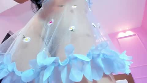 S O P H I A  online show from November 2025 12:38:02 PM