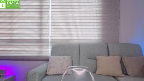 Sophie  online show from November 2025 02:05:01 PM